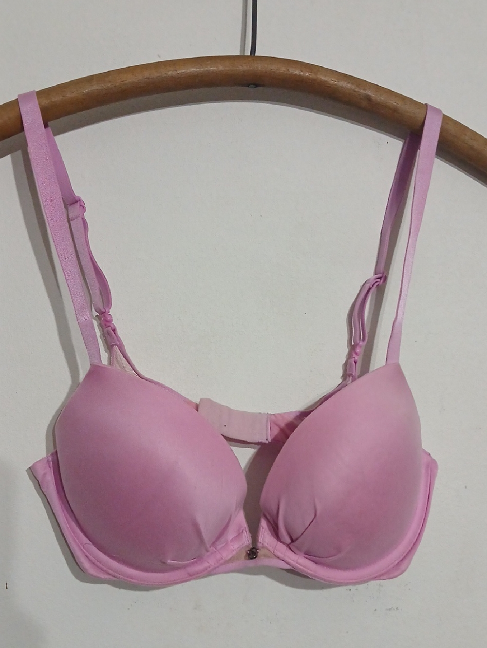 VS Everyday Lightly Padded Pink Bra with Adjustable Straps